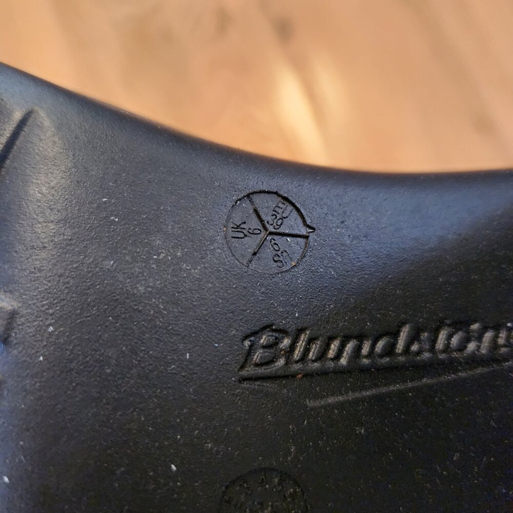 Blundstone heeled boots - Picture 4 of 4